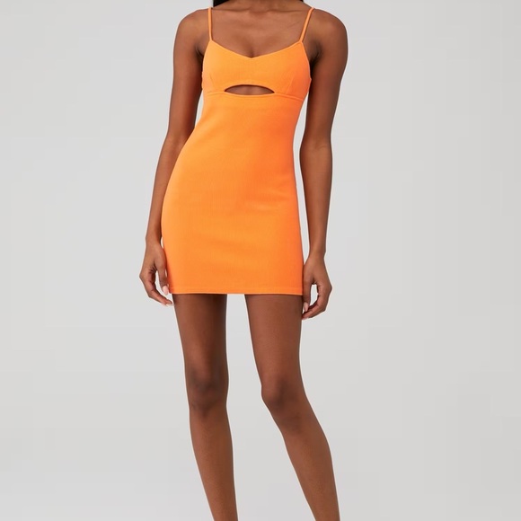 BB DAKOTA STEVE MADDEN Orange short body on dress with cut out size L - Picture 1 of 4